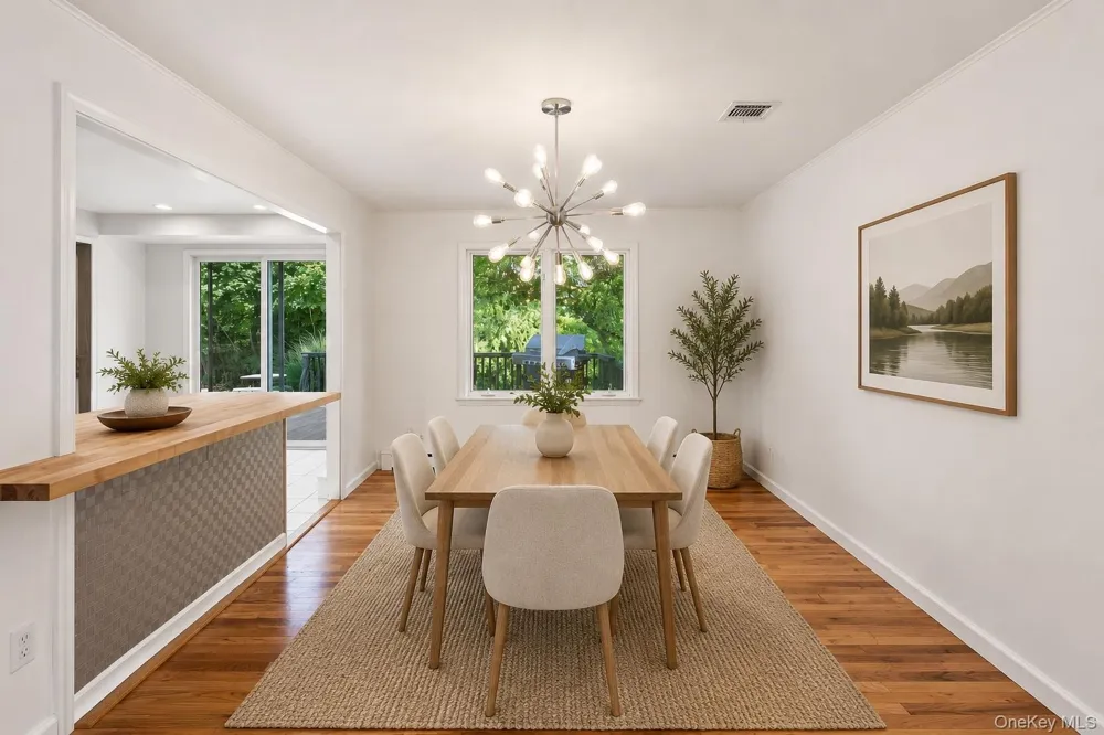 25 Harvey Lane Ronkonkoma, NY 11779