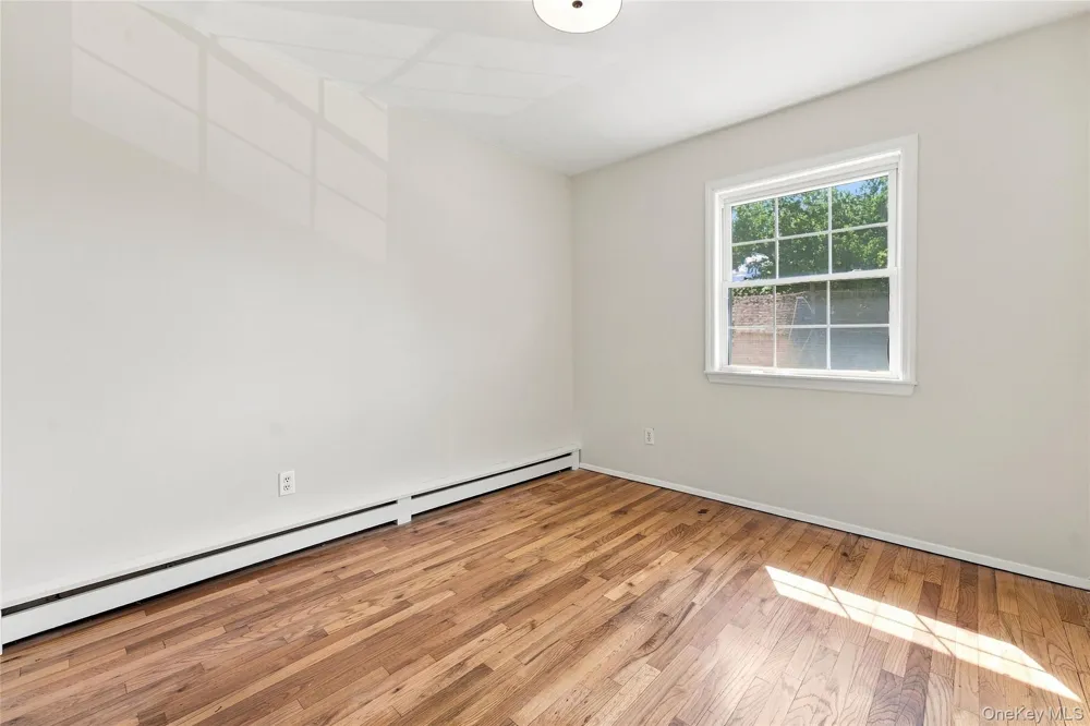 25 Harvey Lane Ronkonkoma, NY 11779