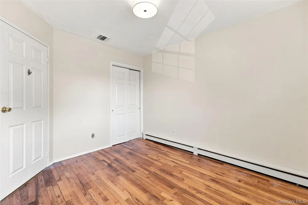 25 Harvey Lane Ronkonkoma, NY 11779