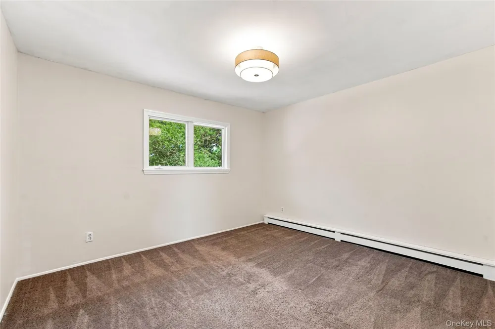 25 Harvey Lane Ronkonkoma, NY 11779