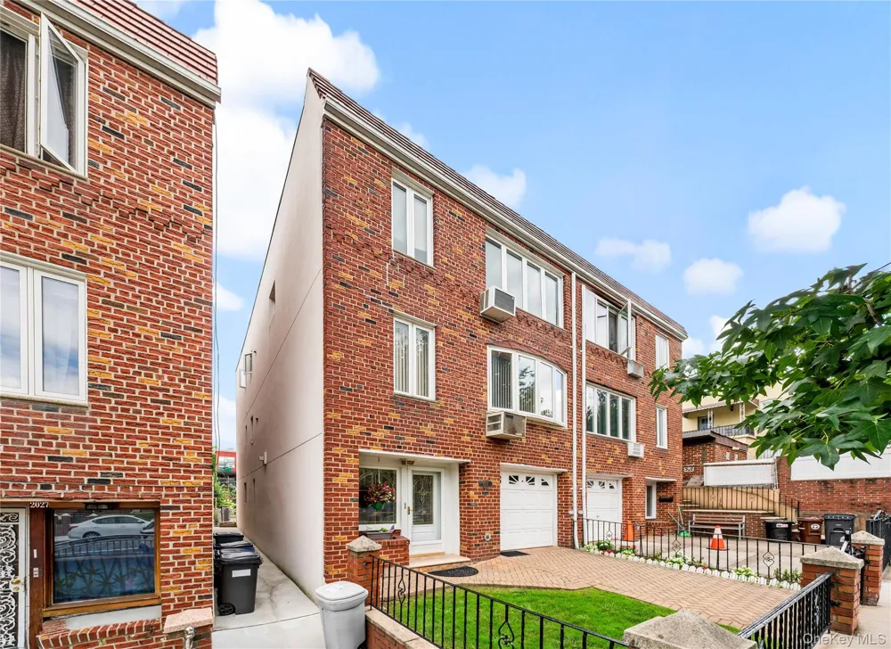 2031 36th Street Astoria, NY 11105