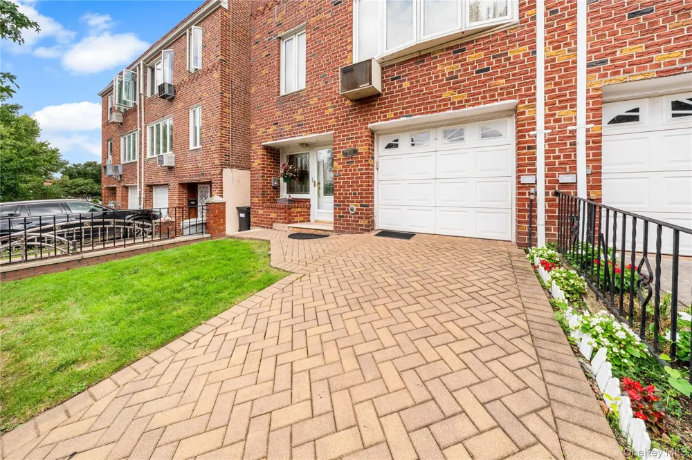2031 36th Street Astoria, NY 11105