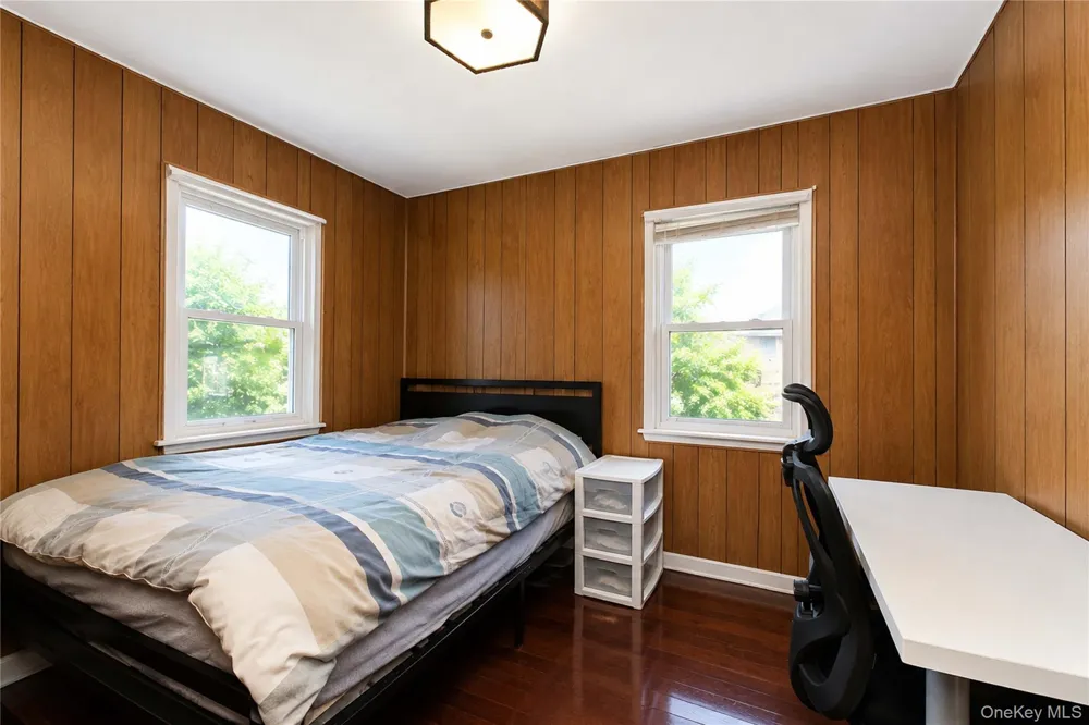 175 Latham Road Mineola, NY 11501