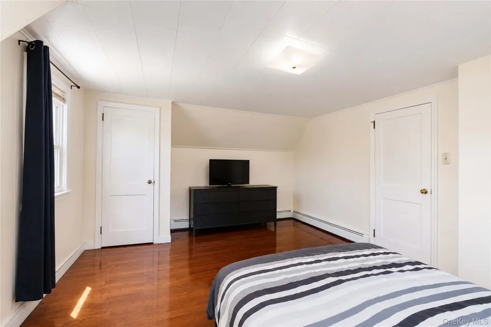 175 Latham Road Mineola, NY 11501