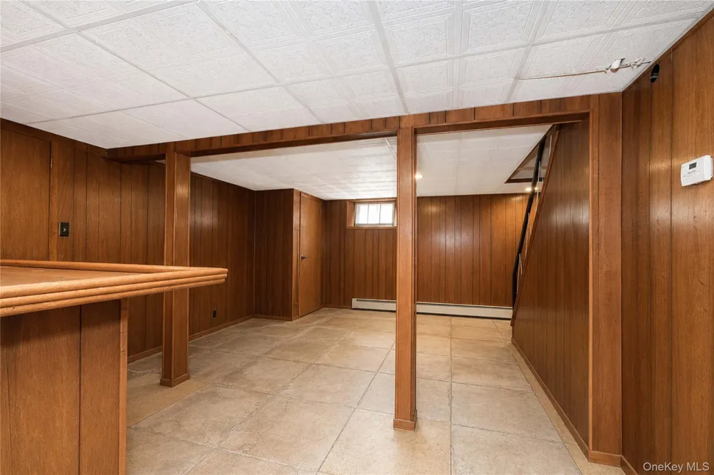 175 Latham Road Mineola, NY 11501