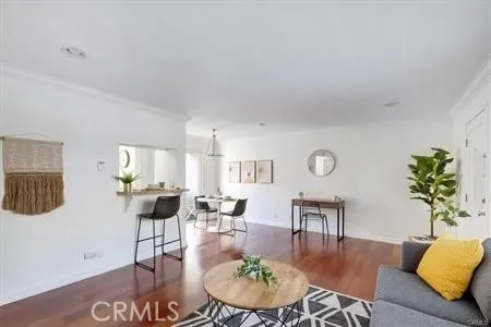 1055 Orizaba #6 Long Beach, CA 90804