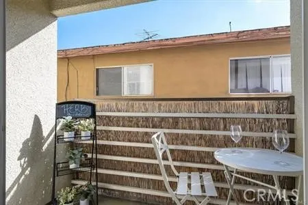 1055 Orizaba #6 Long Beach, CA 90804