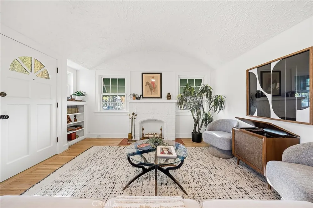 5001 E 14th Street Long Beach, CA 90804