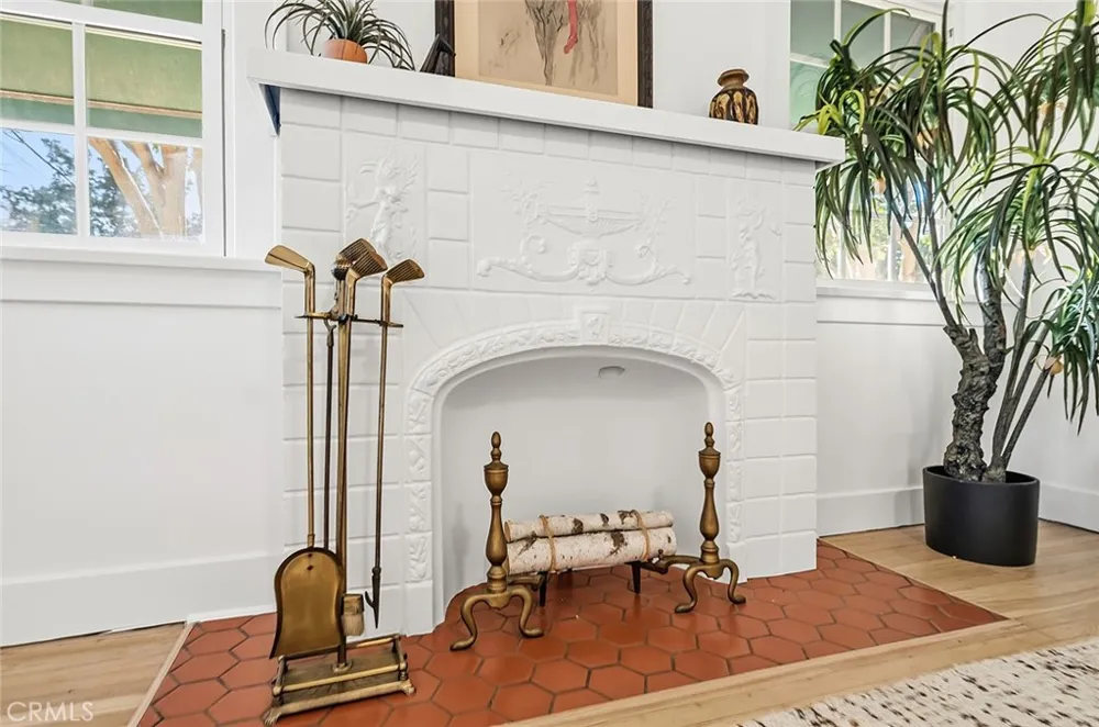 5001 E 14th Street Long Beach, CA 90804