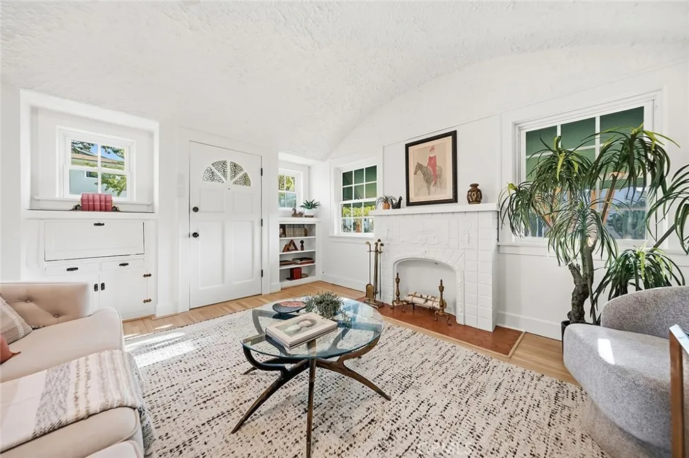5001 E 14th Street Long Beach, CA 90804