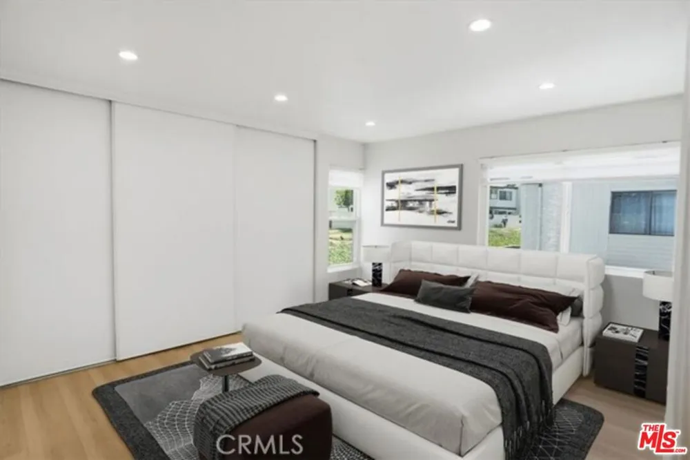10566 Sunland Boulevard #7 Los Angeles, CA 91040