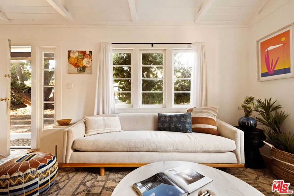 606 E Sacramento Street Altadena, CA 91001
