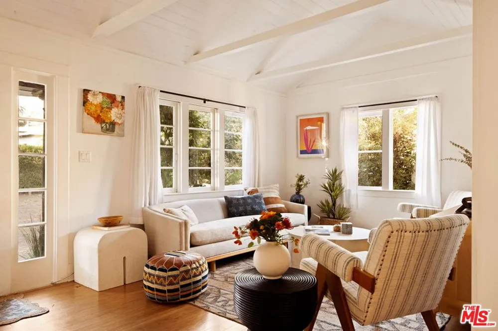 606 E Sacramento Street Altadena, CA 91001