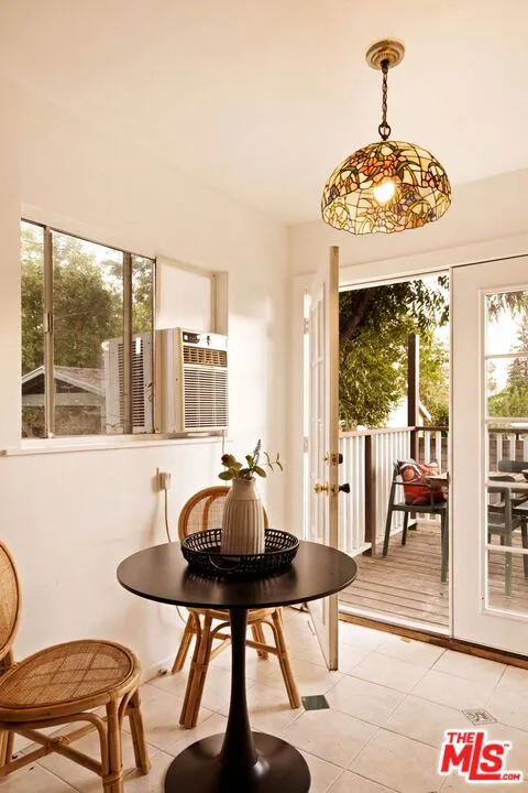 606 E Sacramento Street Altadena, CA 91001
