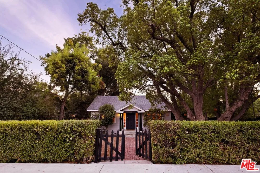 606 E Sacramento Street Altadena, CA 91001