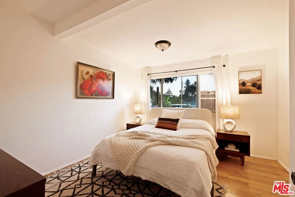 606 E Sacramento Street Altadena, CA 91001