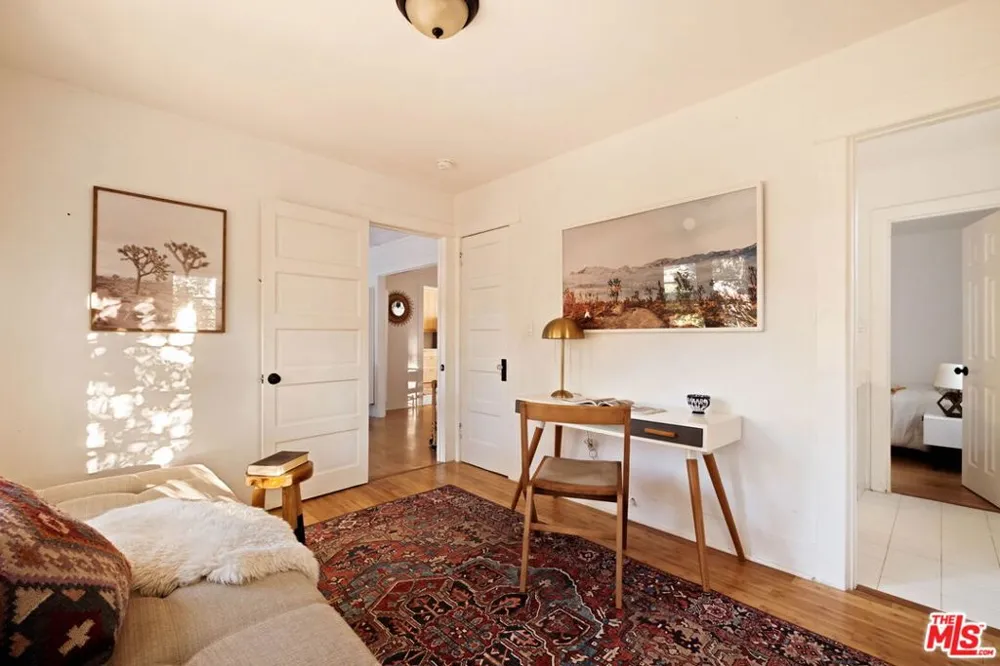 606 E Sacramento Street Altadena, CA 91001