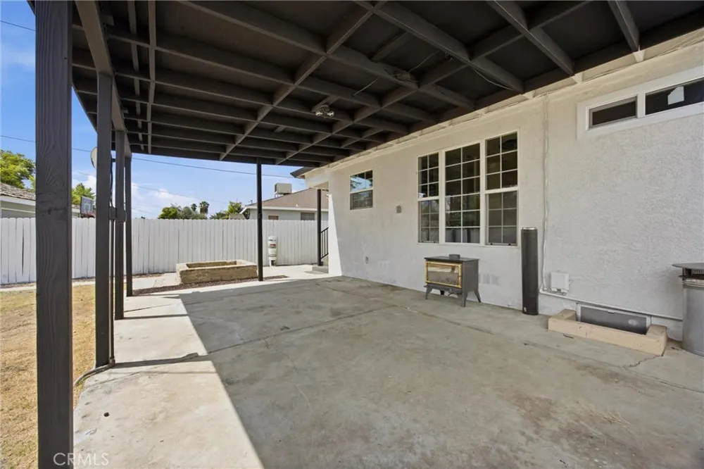 109 La Mesa Bakersfield, CA 93305