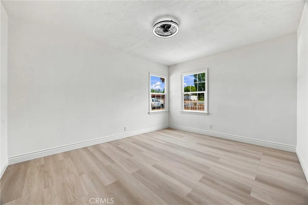 109 La Mesa Bakersfield, CA 93305