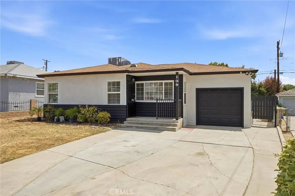 109 La Mesa Bakersfield, CA 93305