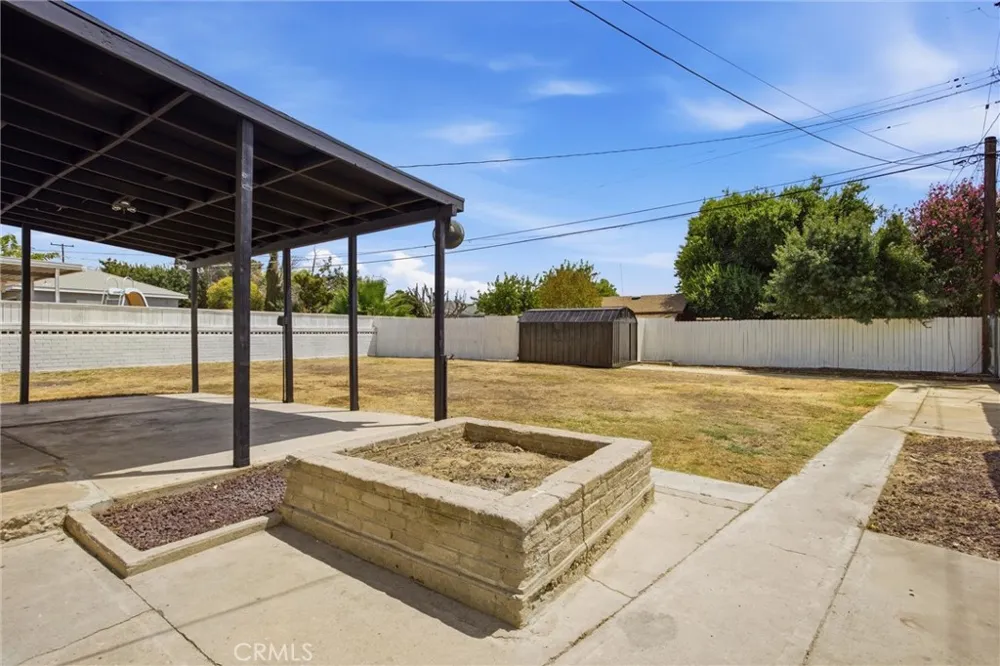 109 La Mesa Bakersfield, CA 93305