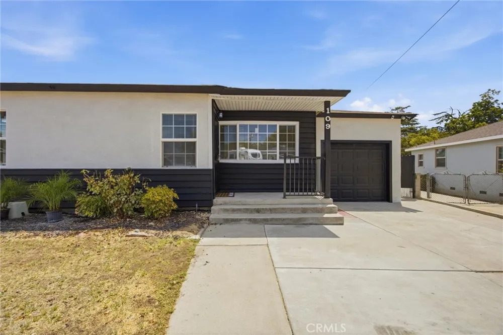 109 La Mesa Bakersfield, CA 93305