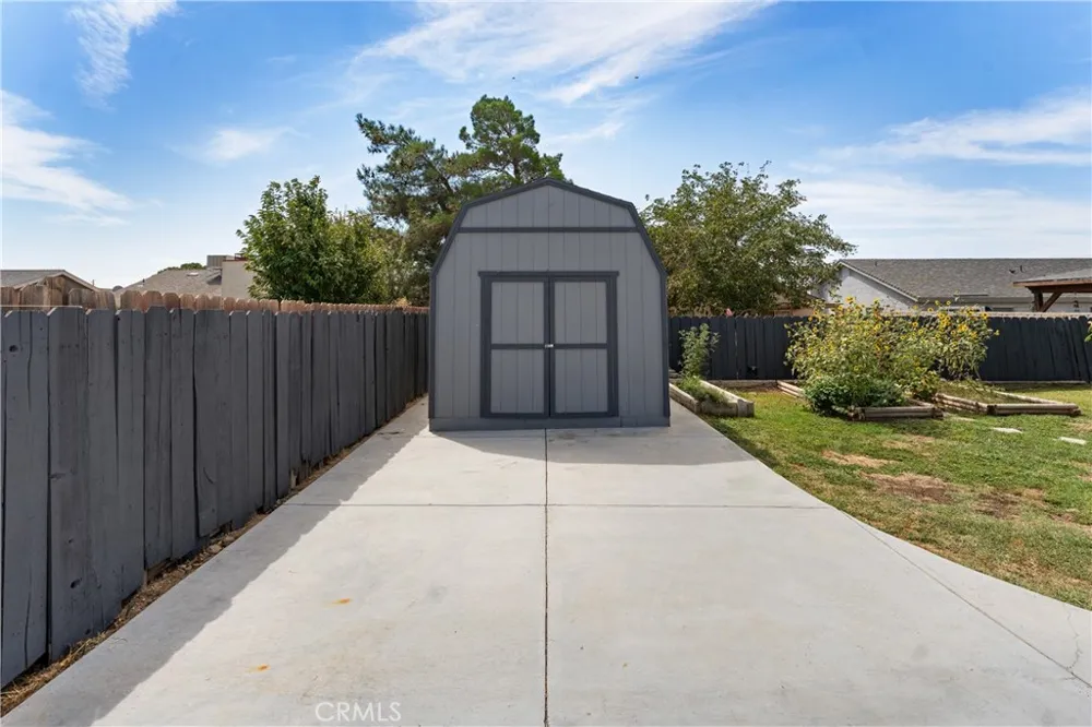 3112 Myrtle Rosamond, CA 93560