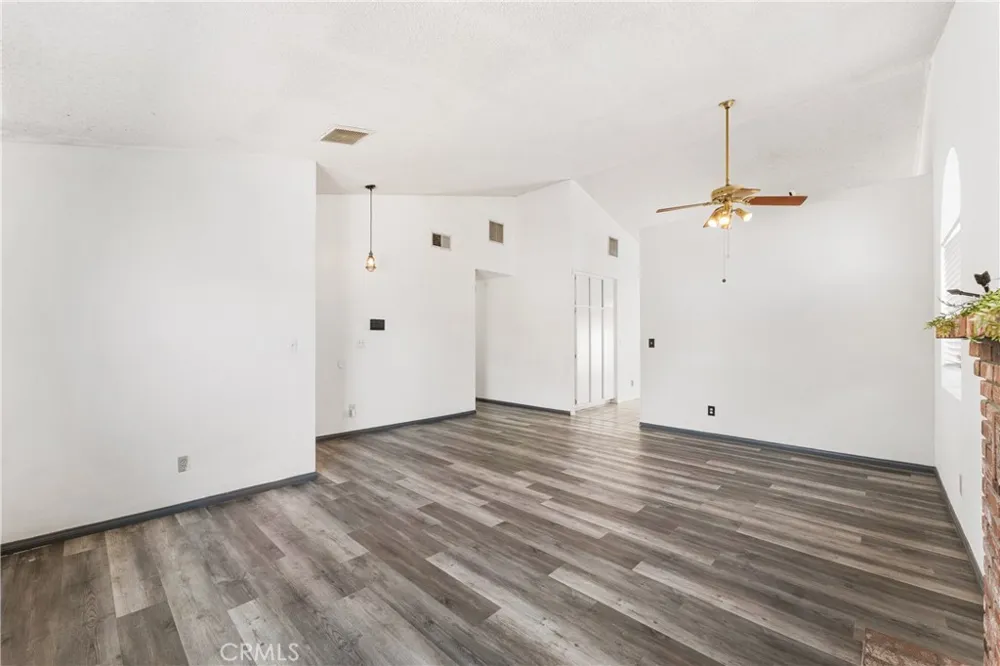3112 Myrtle Rosamond, CA 93560