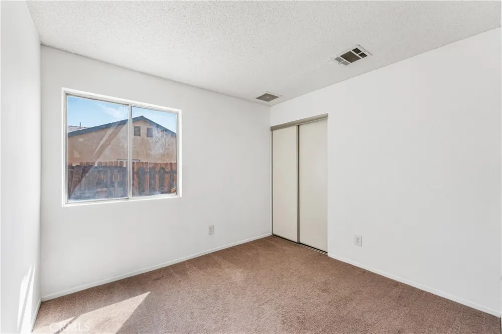 3112 Myrtle Rosamond, CA 93560