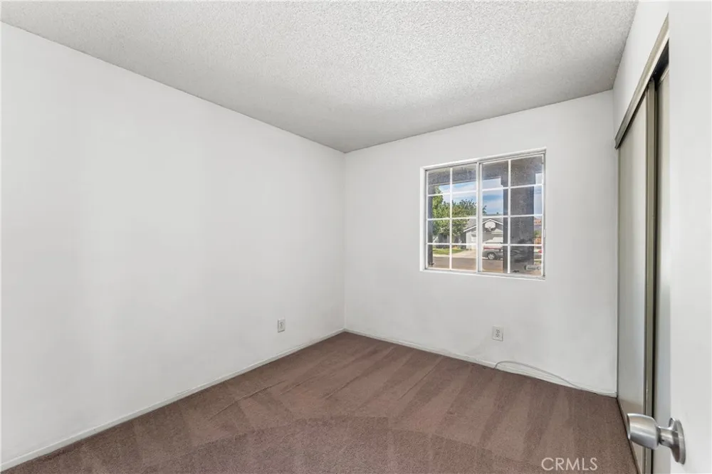 3112 Myrtle Rosamond, CA 93560