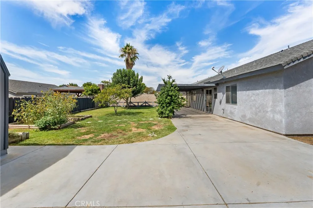 3112 Myrtle Rosamond, CA 93560