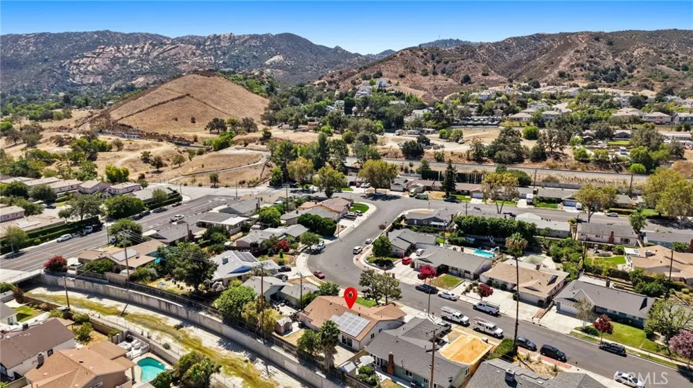 5753 Eunice Simi Valley, CA 93063