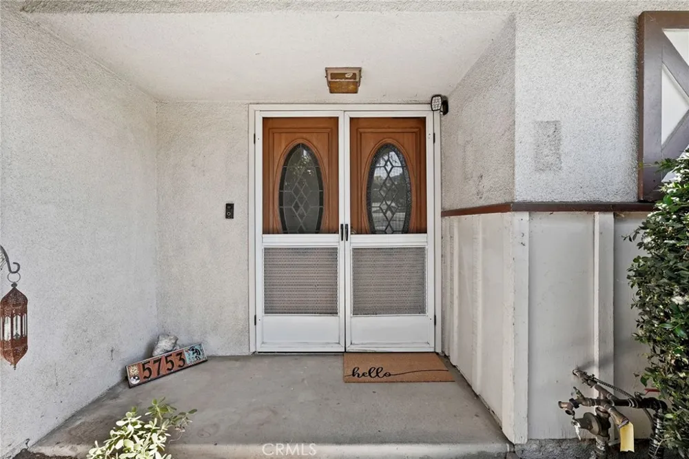 5753 Eunice Simi Valley, CA 93063