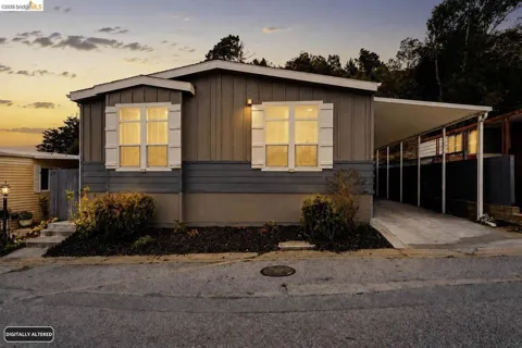23 Shoal Dr