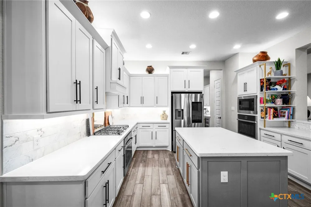 1185 Waddie Way New Braunfels, TX 78132
