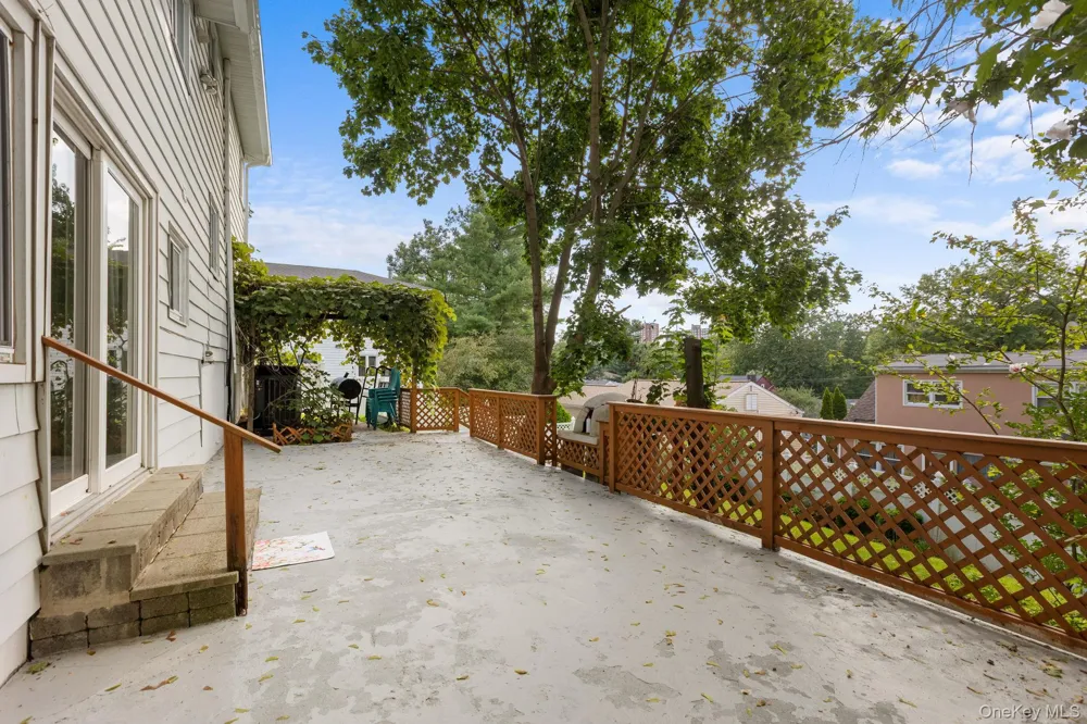185 Rosedale Road Yonkers, NY 10710