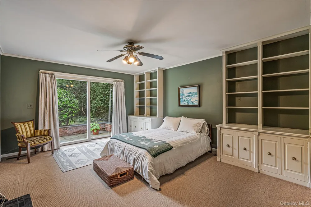 84 Bayville Road Locust Valley, NY 11560