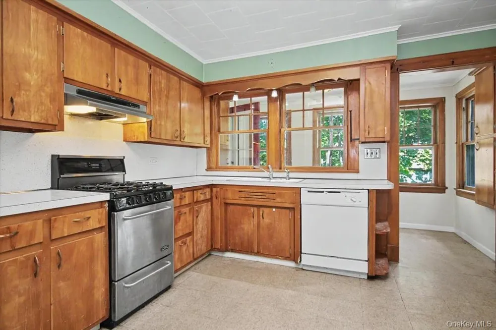 35 Orchard Place Beacon, NY 12508