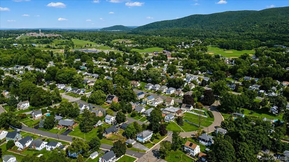 35 Orchard Place Beacon, NY 12508