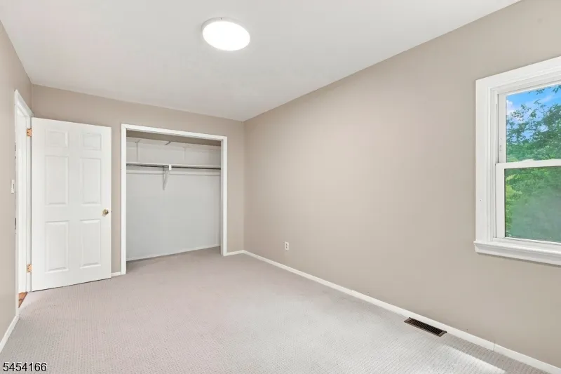 111 S Shore Dr Wantage, NJ 07461