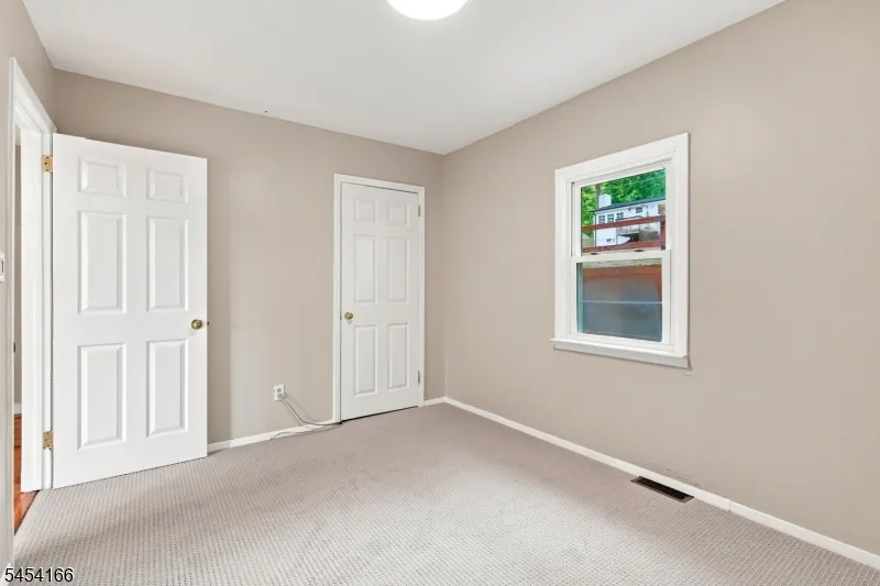 111 S Shore Dr Wantage, NJ 07461
