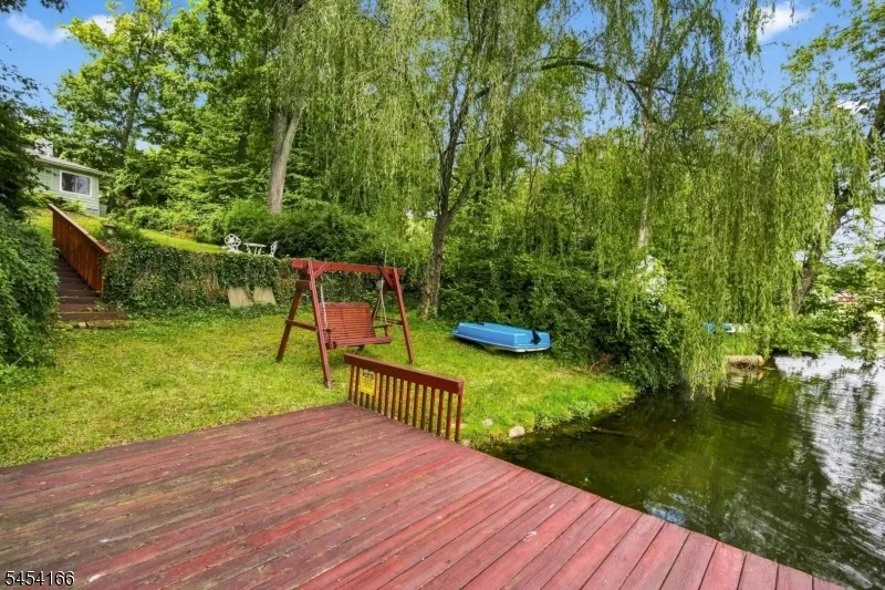 111 S Shore Dr Wantage, NJ 07461