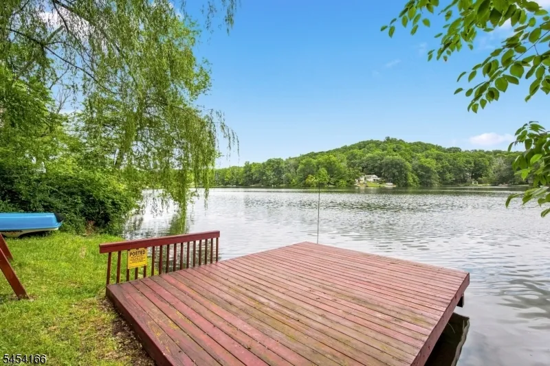 111 S Shore Dr Wantage, NJ 07461