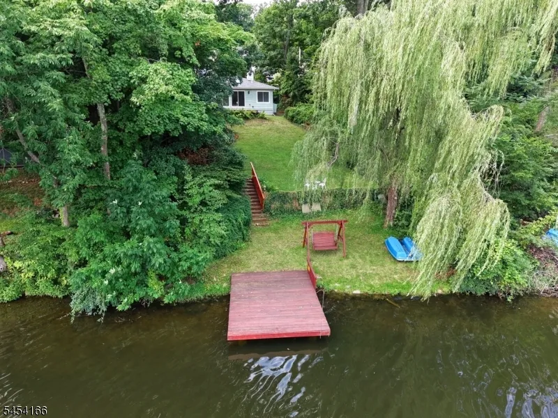 111 S Shore Dr Wantage, NJ 07461