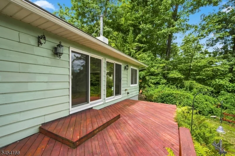 111 S Shore Dr Wantage, NJ 07461