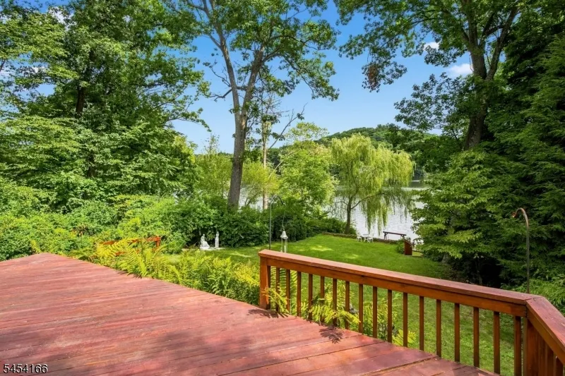 111 S Shore Dr Wantage, NJ 07461