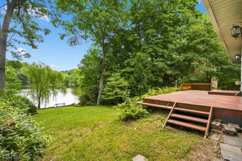 111 S Shore Dr Wantage, NJ 07461