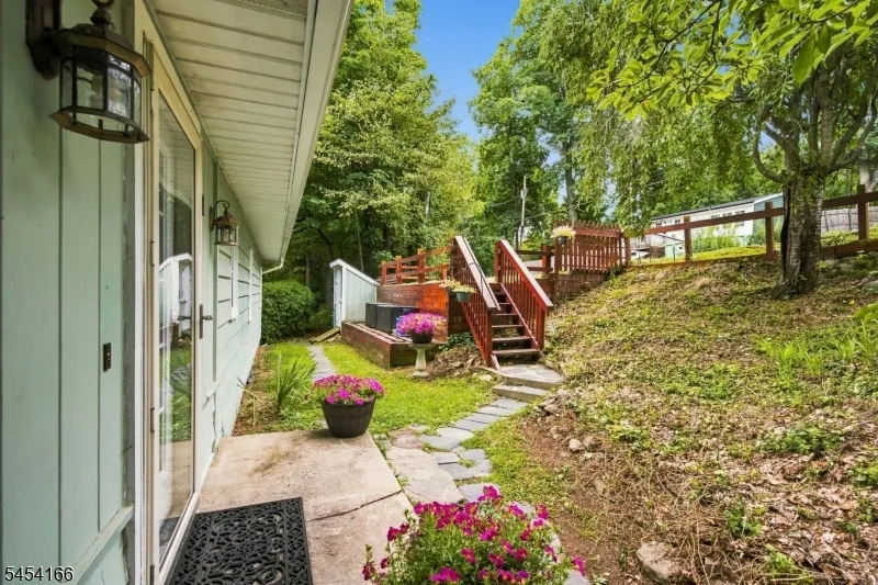 111 S Shore Dr Wantage, NJ 07461