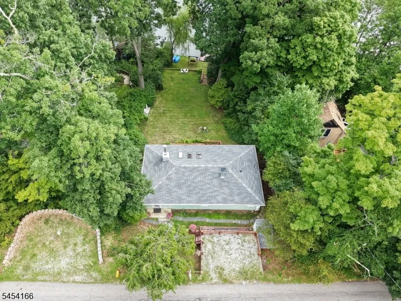 111 S Shore Dr Wantage, NJ 07461