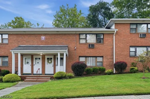 7 Colonial Dr #E Unit E
